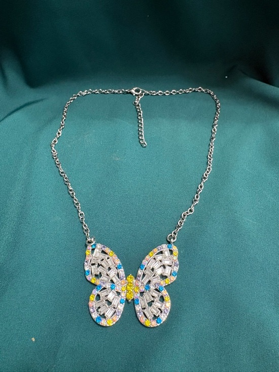 Paparazzi Jewelry - 🖤Paparazzi Multicolor Crystal Butterfly Necklace - Silver Tone🖤